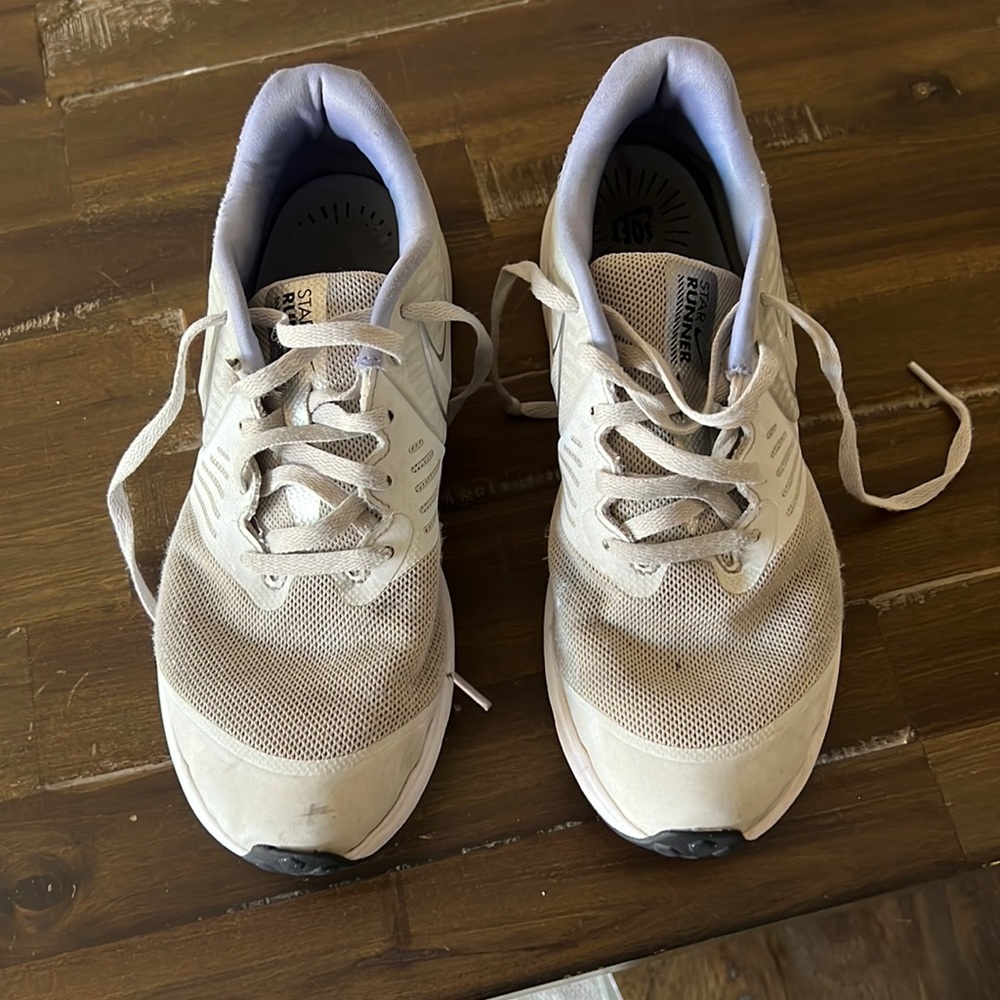 Girls Nike Star Runner Tennis Shoes